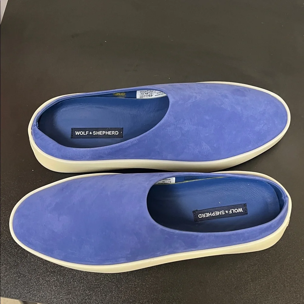 Wolf & Shepherd Royal blue slip on cruise Mules sz 41